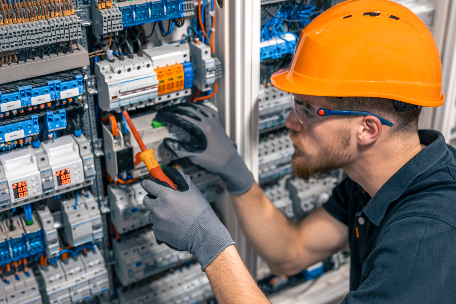 AC-gekoppelt vs. DC-gekoppelt: Welche Speicher-Topologie passt zu welchem Projekt?